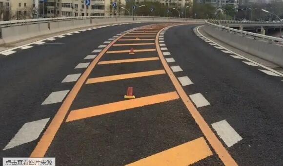 蘇州熱熔減速帶道路劃線有哪些優(yōu)勢(shì)?