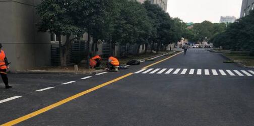 蘇州醫(yī)院道路劃線標準？提高行車安全